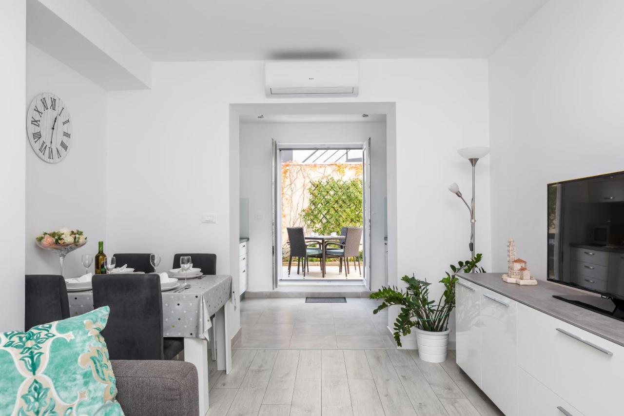 Apartment Pearl Of Split Exterior photo